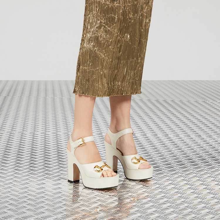 674776.BKO00.9049.003.100.0000.Light Womens platform sandal with Horsebit